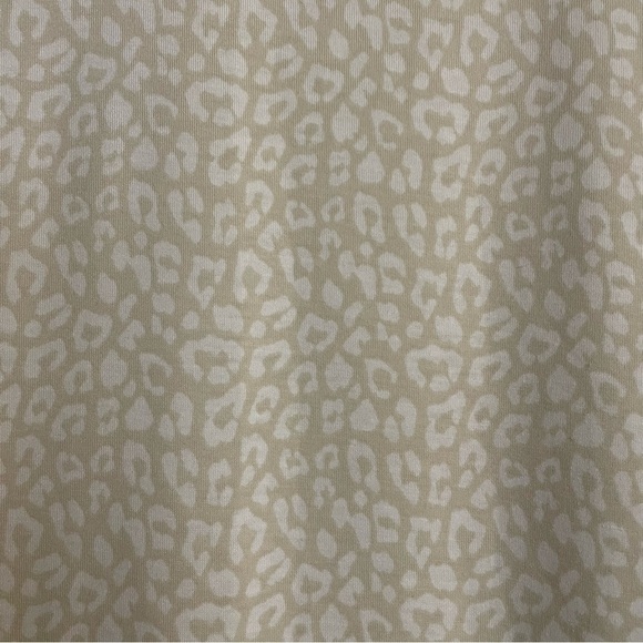 The Royal Standard Leopard Print Crew Neck Short Sleeve Tee Shirt Beige White - Picture 6 of 6